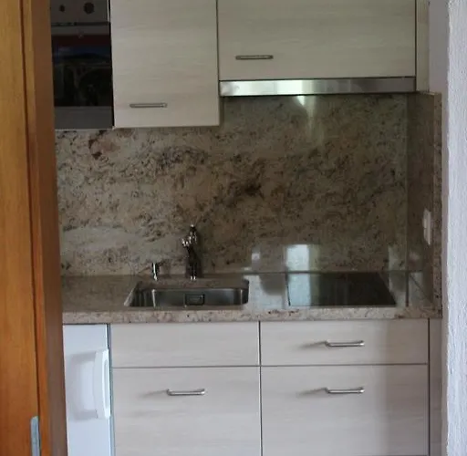 Hus Pravis קלוסטר